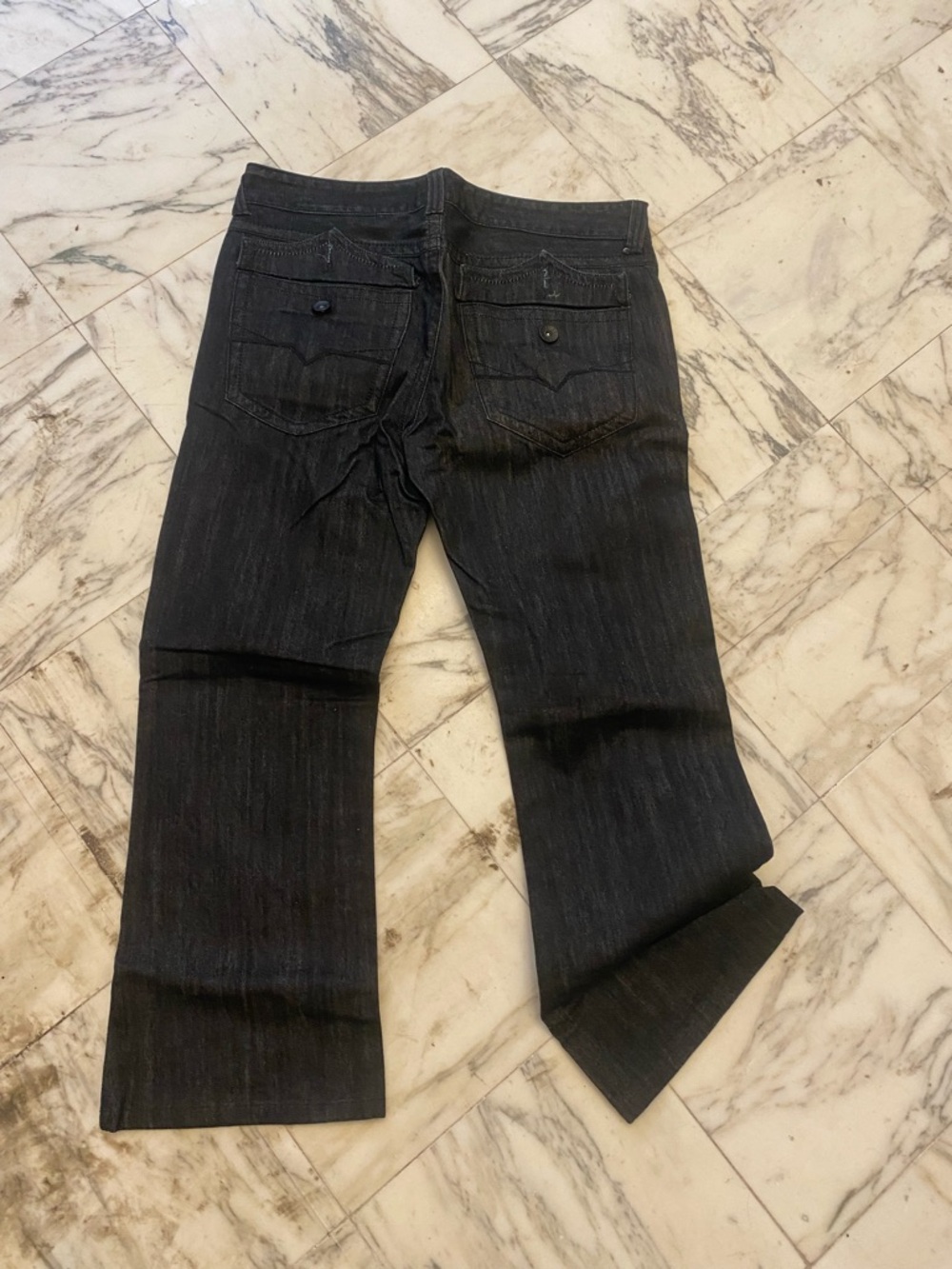 Guess men’s size 36 Black Wide Leg Jeans - Classic Back Pocket Detail
